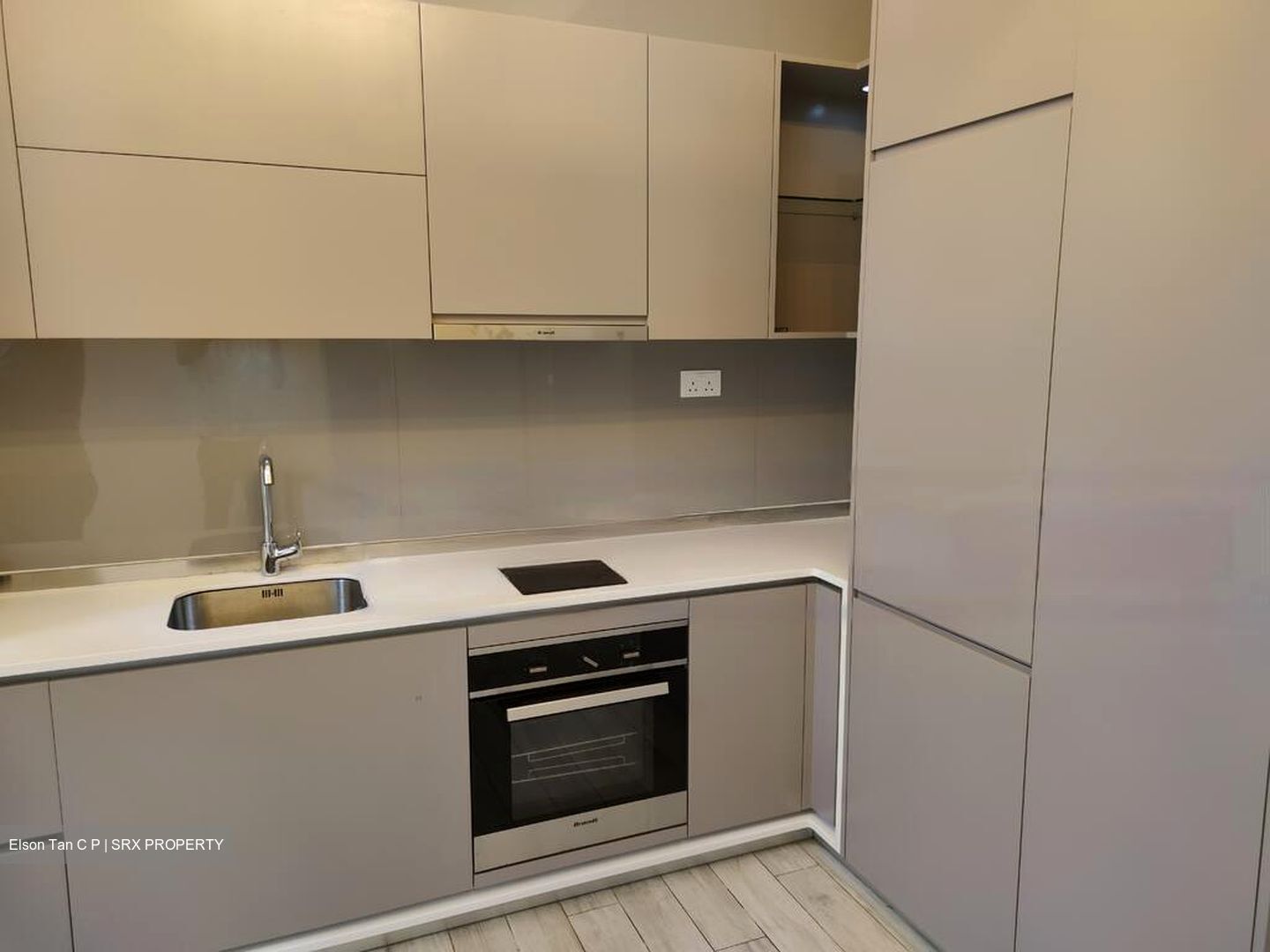 J Gateway (D22), Condominium #460708311